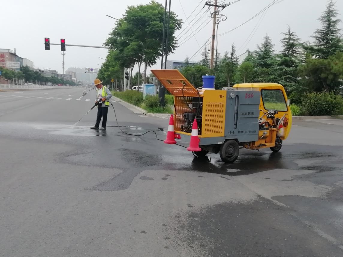 道路清扫设备